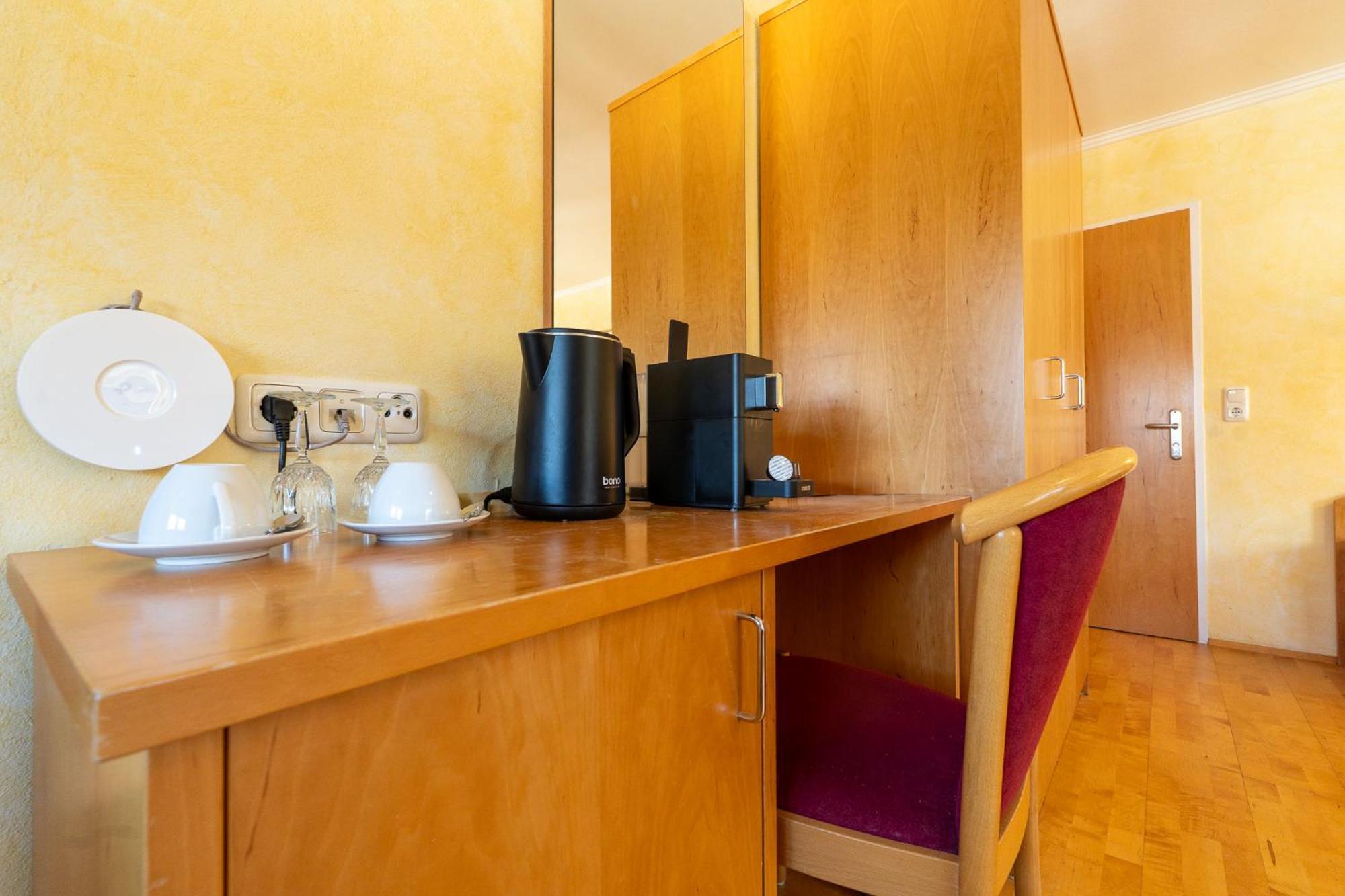 Whats-App Self-Check-In - Villa Maria Theresia Bad Goisern Habitación foto