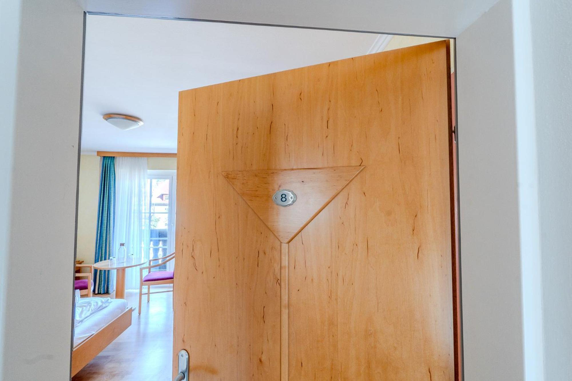 Whats-App Self-Check-In - Villa Maria Theresia Bad Goisern Habitación foto